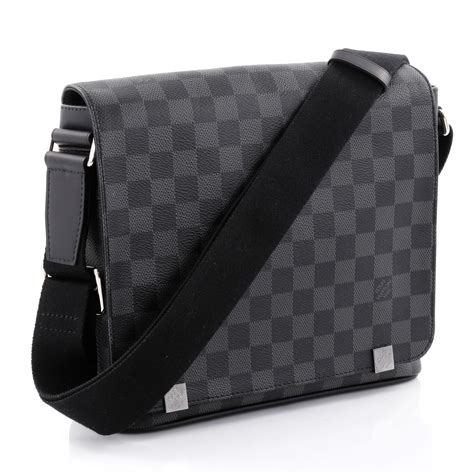 louis vuitton district messenger bag|louis vuitton messenger bag price.